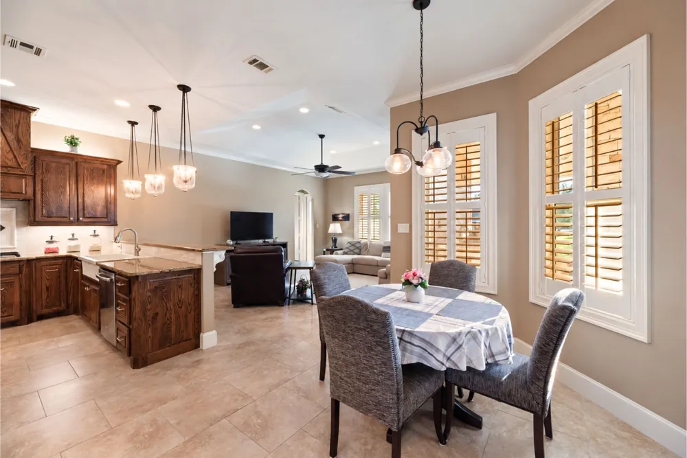 560 Clubhouse Drive Corsicana, TX 75109