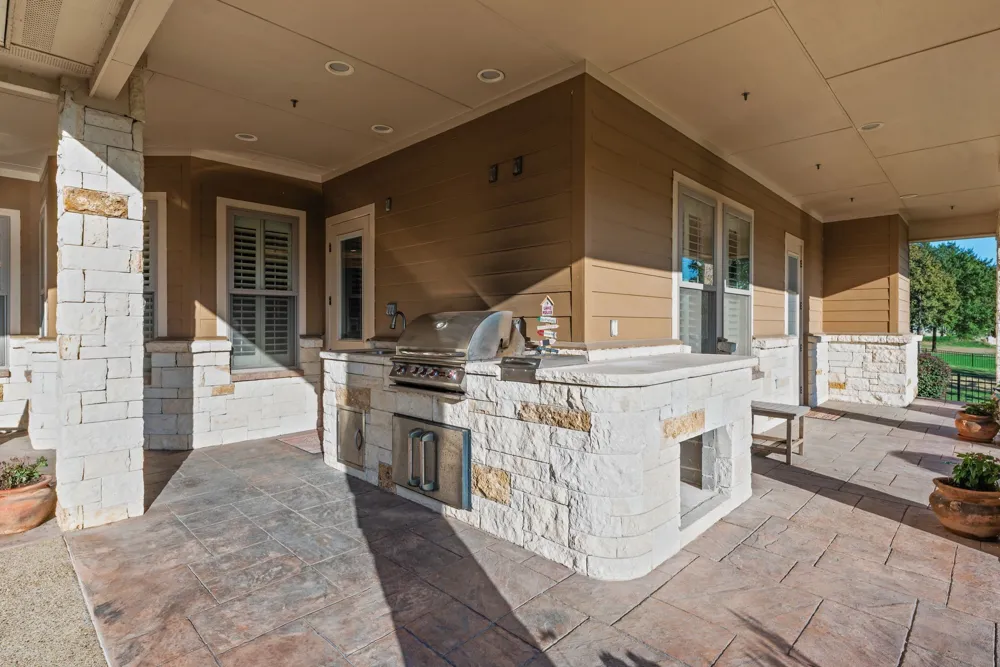 560 Clubhouse Drive Corsicana, TX 75109