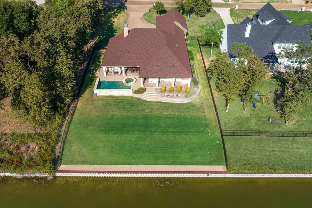 560 Clubhouse Drive Corsicana, TX 75109