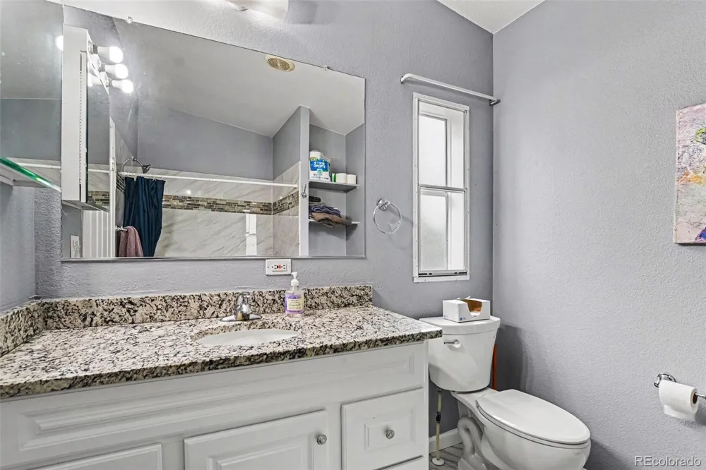 2301 Florence Street Aurora, CO 80010