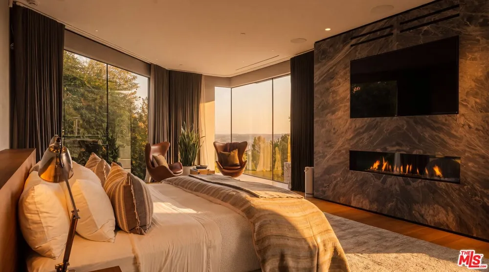 1877 Rising Glen Road Los Angeles, CA 90069