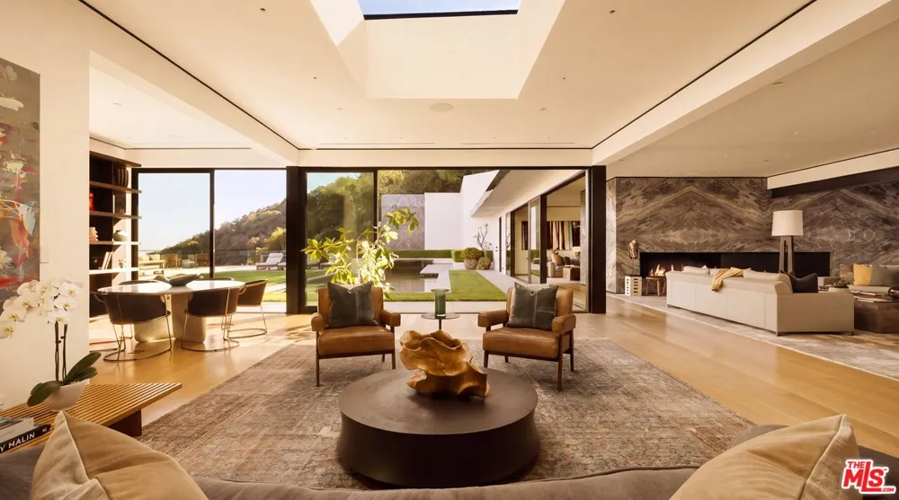 1877 Rising Glen Road Los Angeles, CA 90069