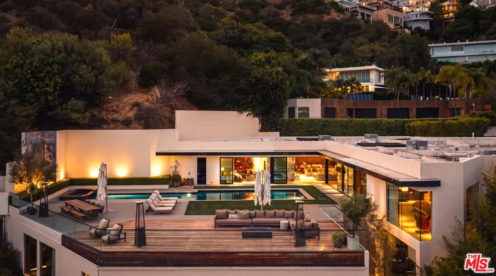 1877 Rising Glen Road Los Angeles, CA 90069