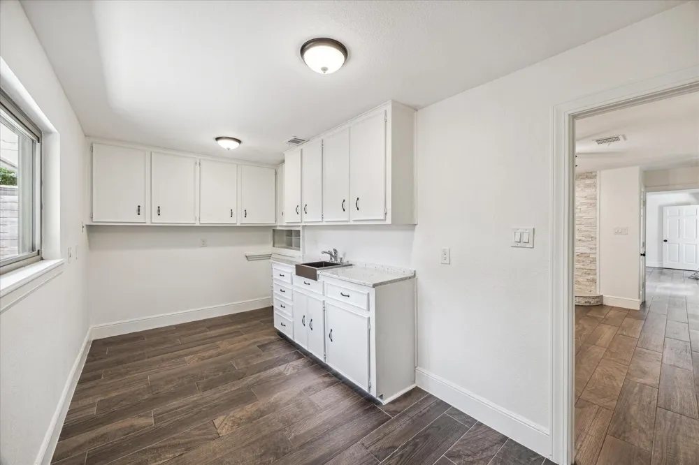 10010 Valley Forge Drive Houston, TX 77042