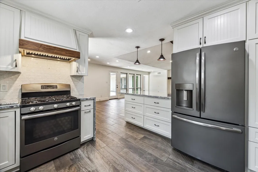 10010 Valley Forge Drive Houston, TX 77042