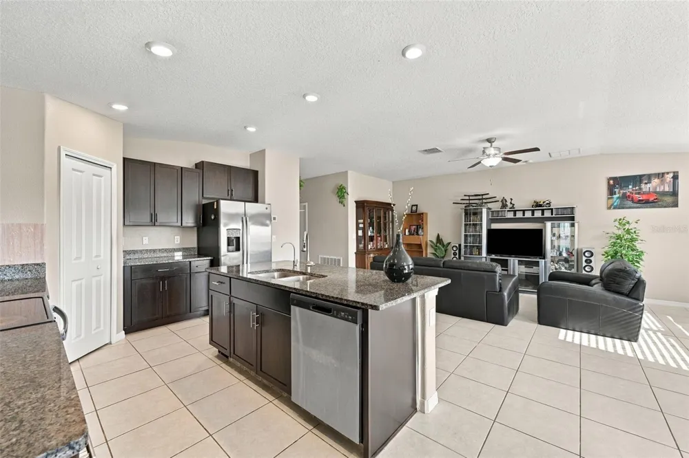 15540 PEACE RIVER PLACE Sun City Center, FL 33573