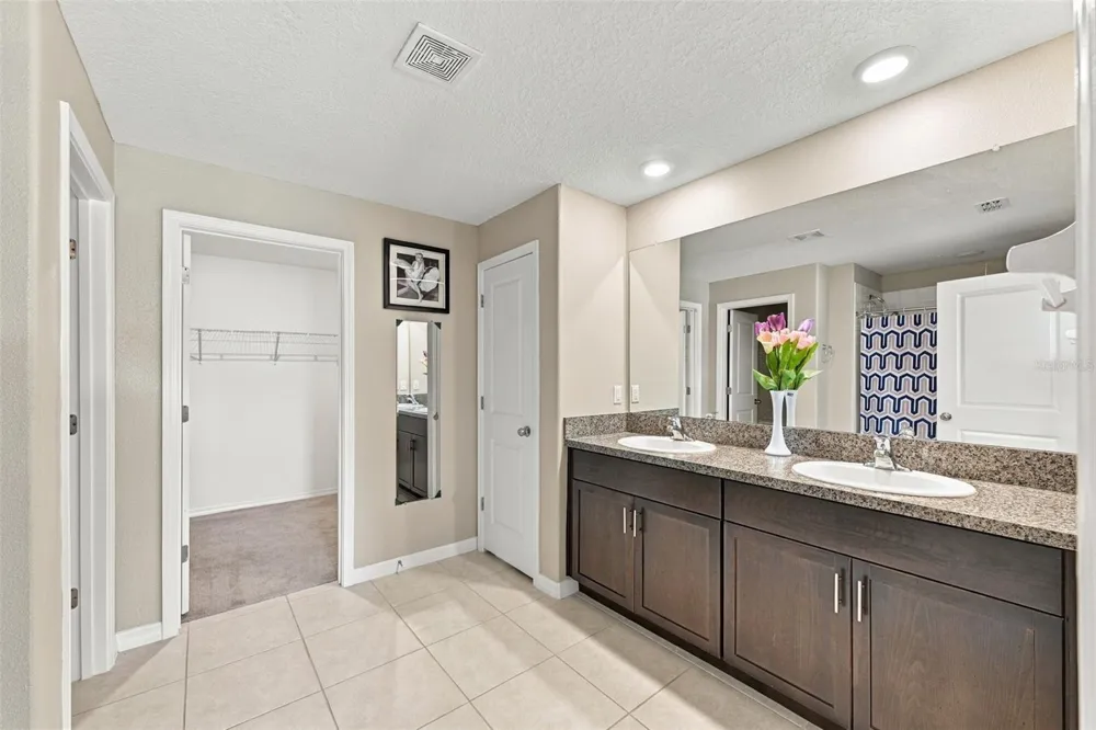 15540 PEACE RIVER PLACE Sun City Center, FL 33573