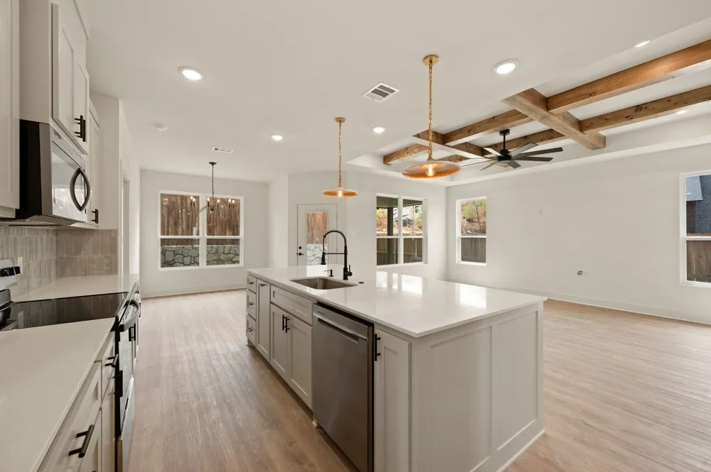 605 Mustang Trail Granbury, TX 76049