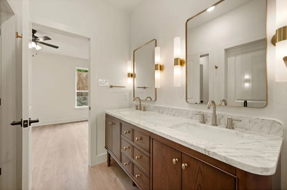 605 Mustang Trail Granbury, TX 76049