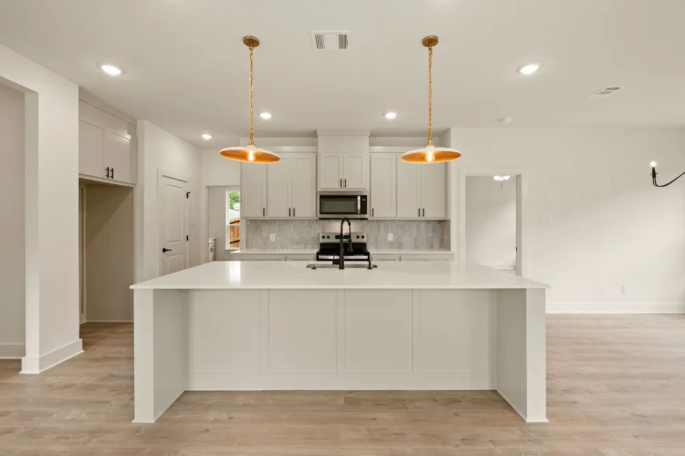 605 Mustang Trail Granbury, TX 76049