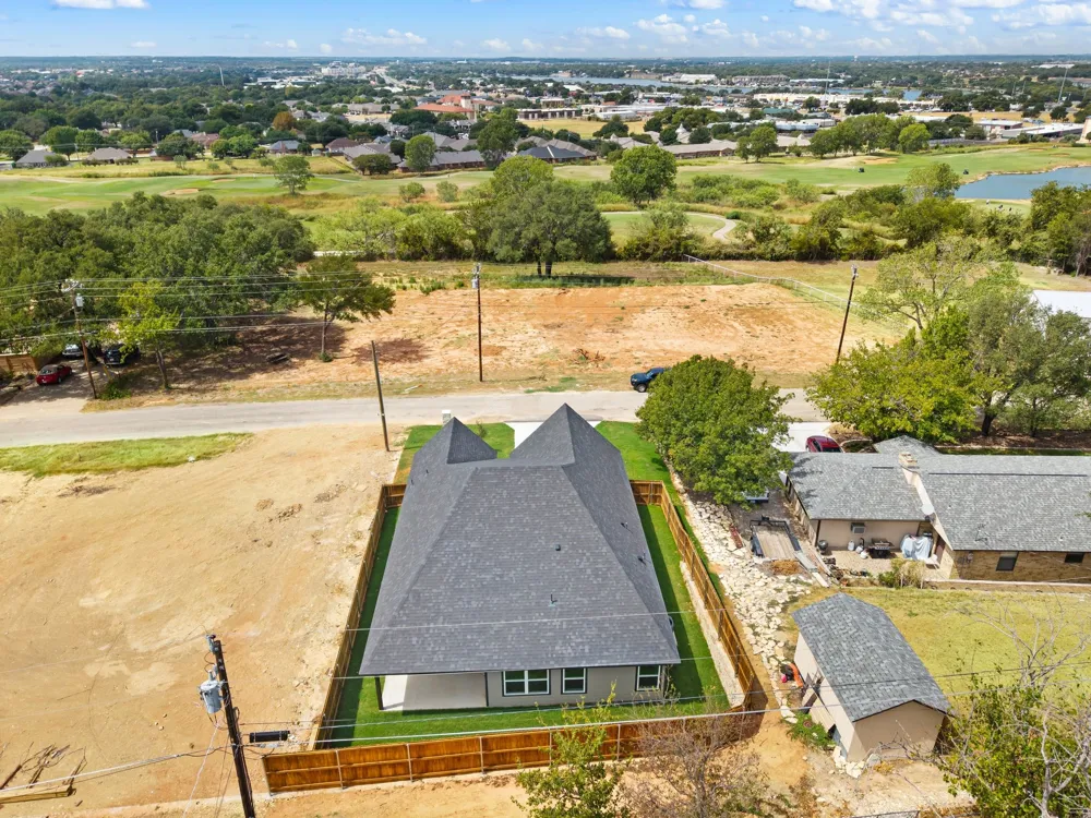 605 Mustang Trail Granbury, TX 76049