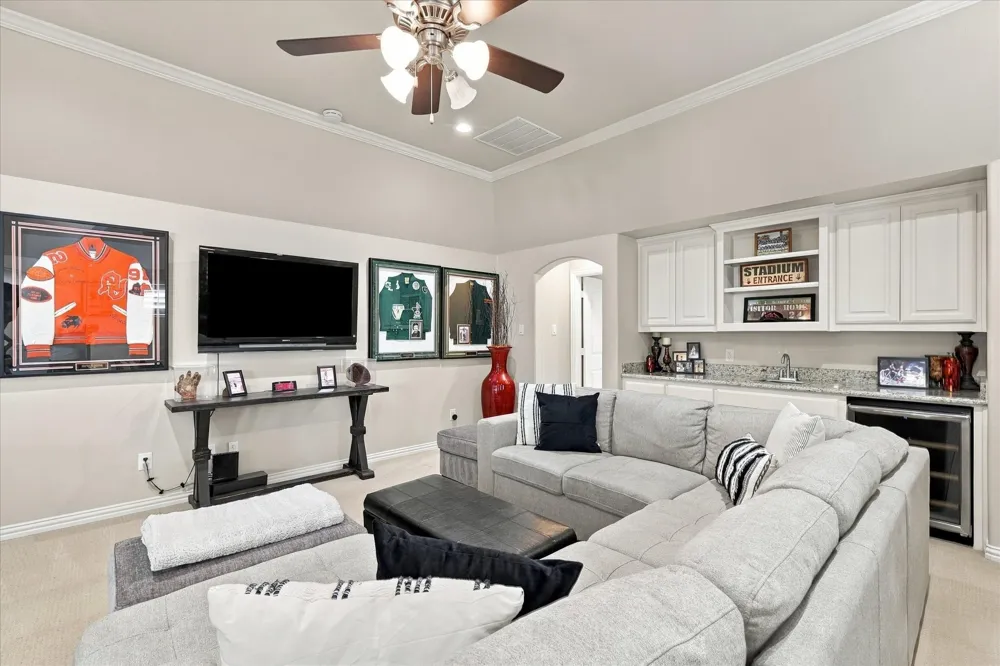 621 The Lakes Boulevard Lewisville, TX 75056