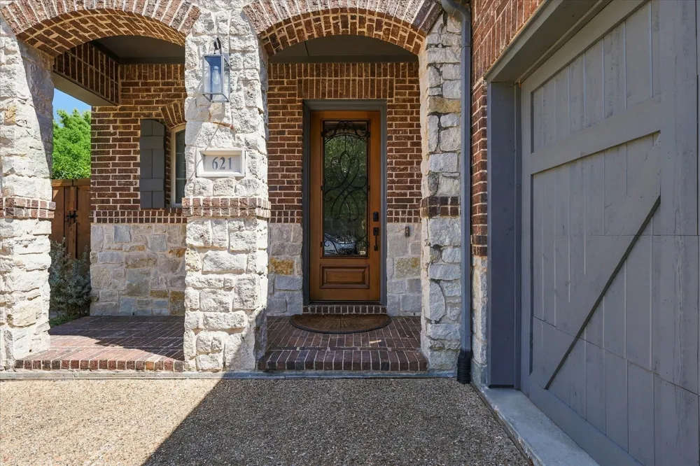 621 The Lakes Boulevard Lewisville, TX 75056