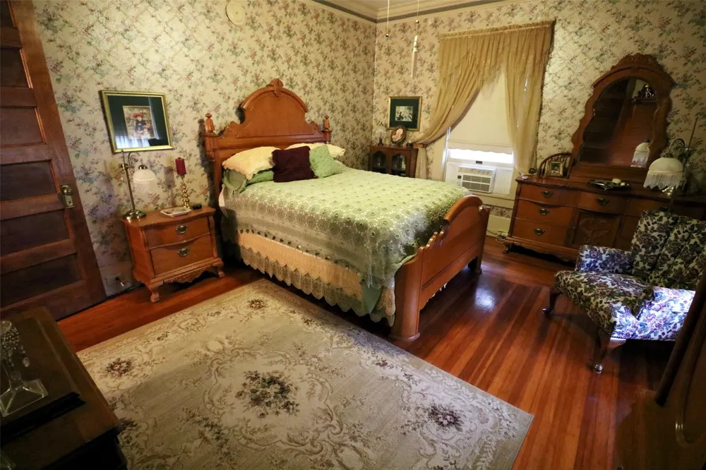 307 Honey Grove St Roxton, TX 75477