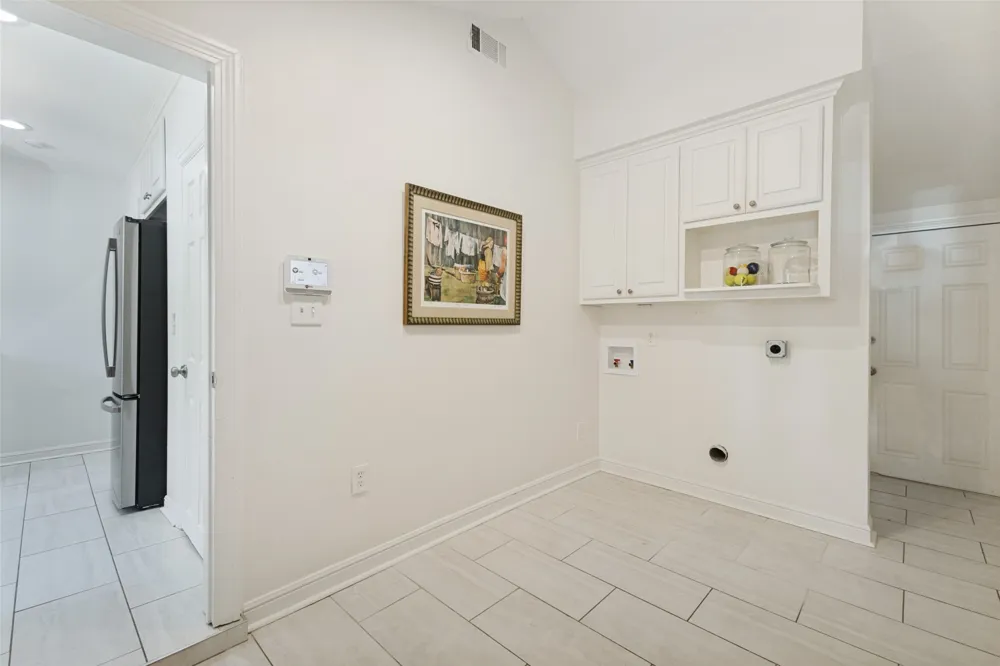 3627 S Versailles Avenue Dallas, TX 75209