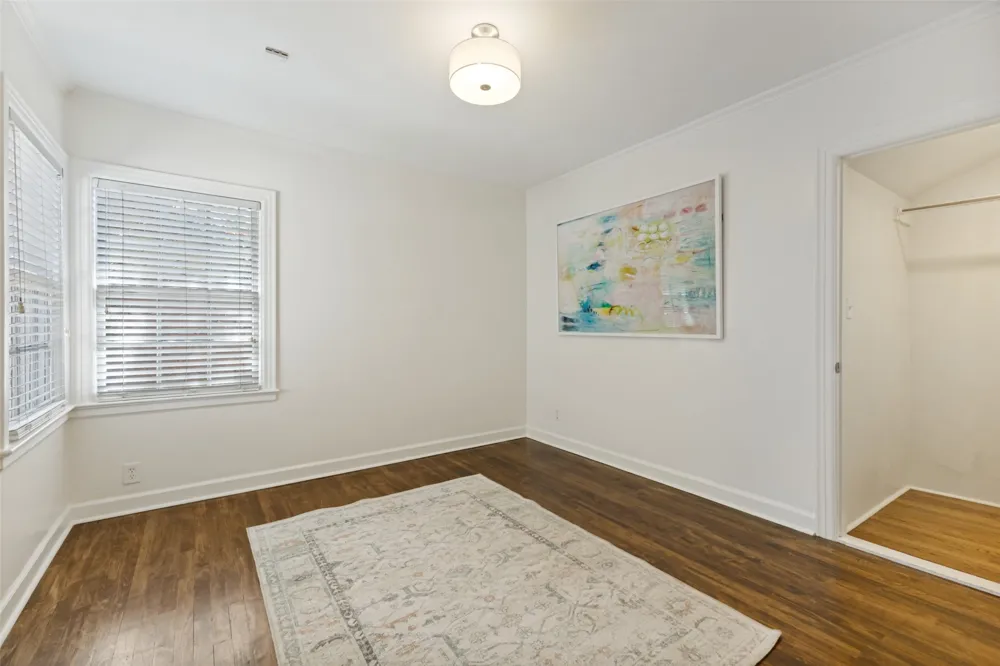 3627 S Versailles Avenue Dallas, TX 75209
