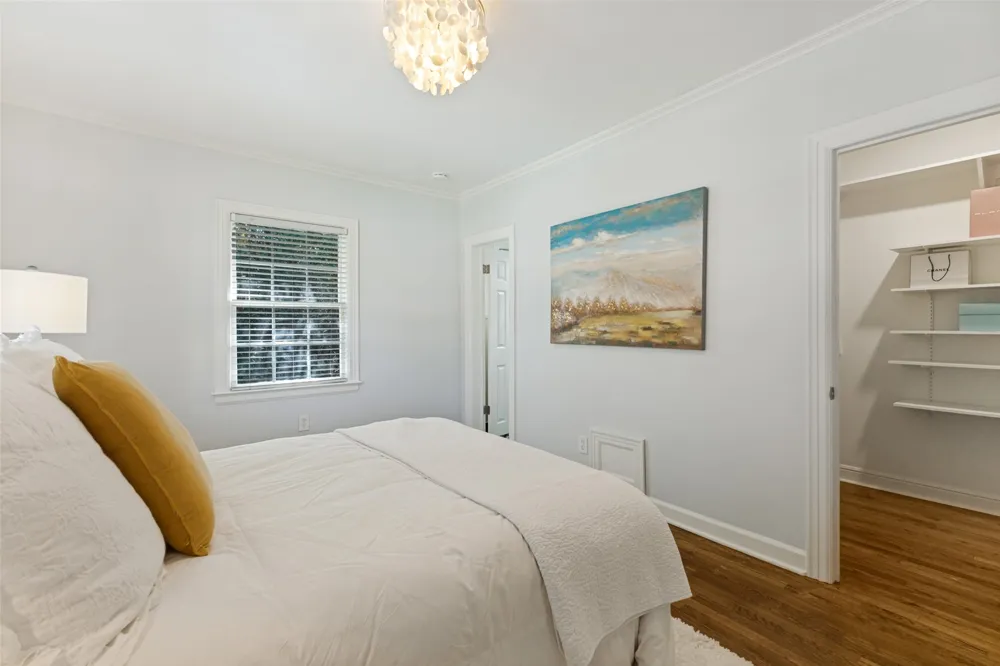 3627 S Versailles Avenue Dallas, TX 75209