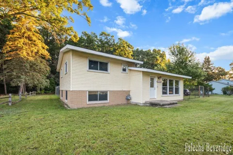 1624 W Giles Road