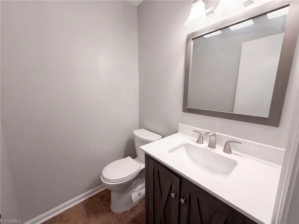 2219 Shadow Valley Road #E High Point, NC 27265