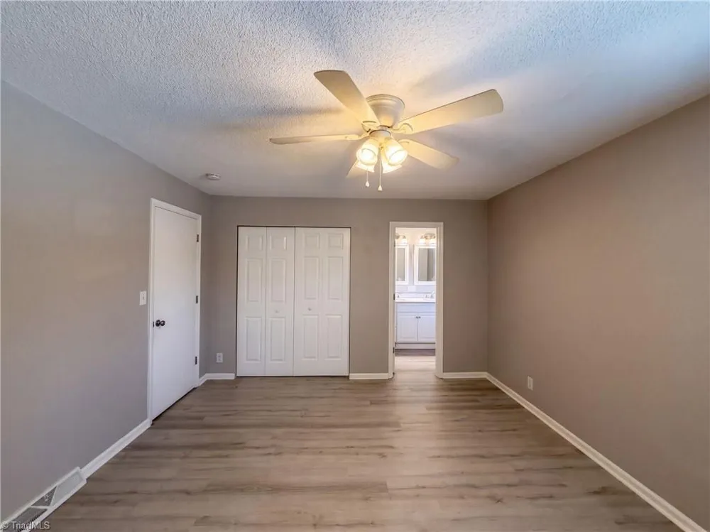2219 Shadow Valley Road #E High Point, NC 27265
