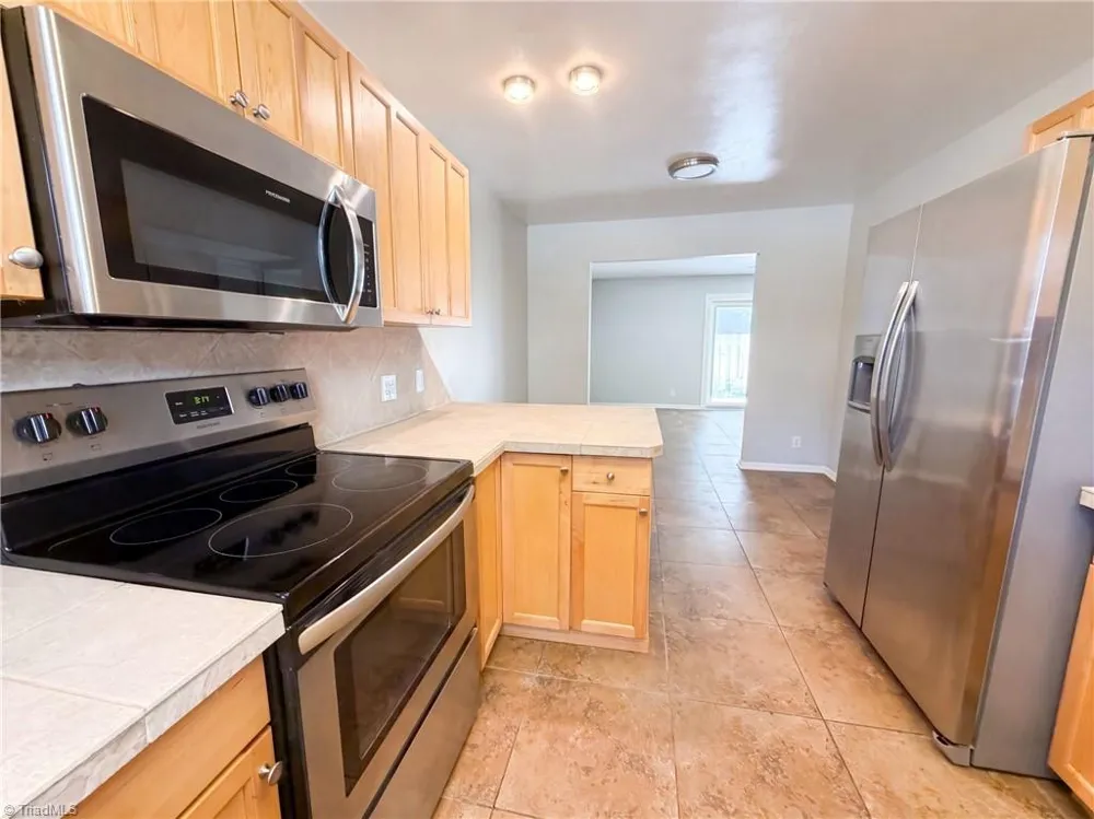 2219 Shadow Valley Road #E High Point, NC 27265