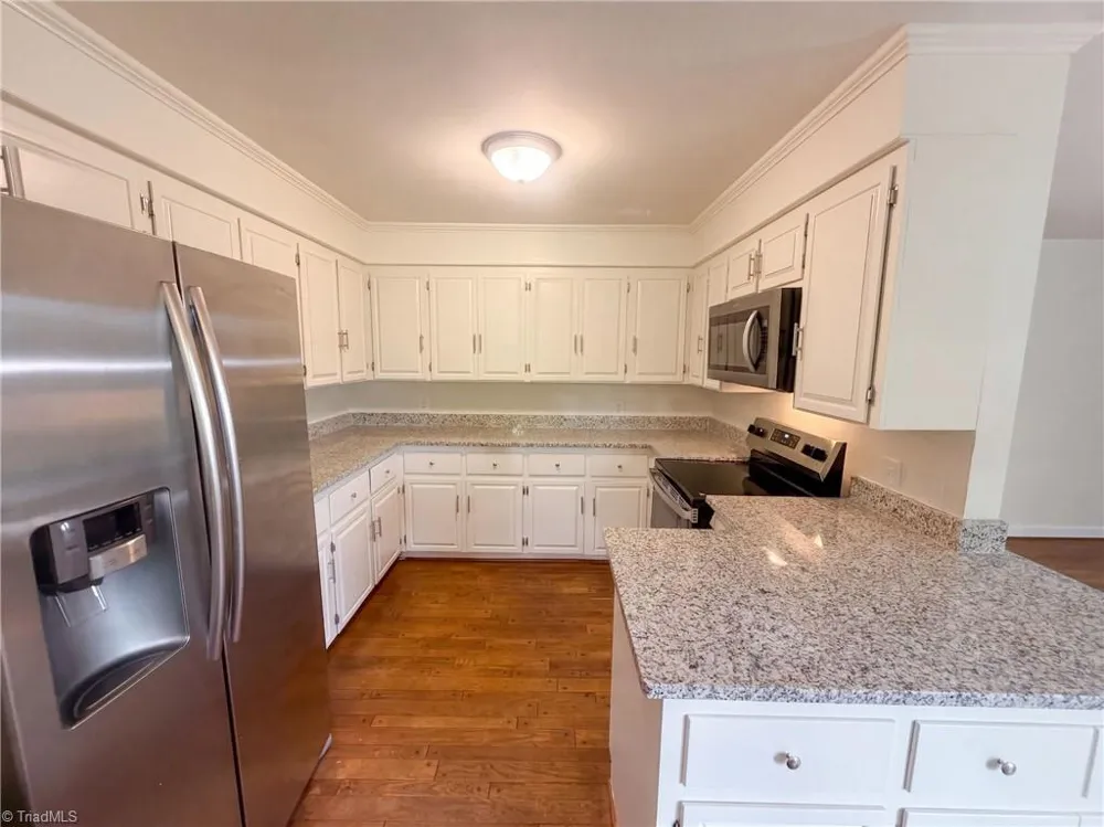 3828 Waterview Road High Point, NC 27265
