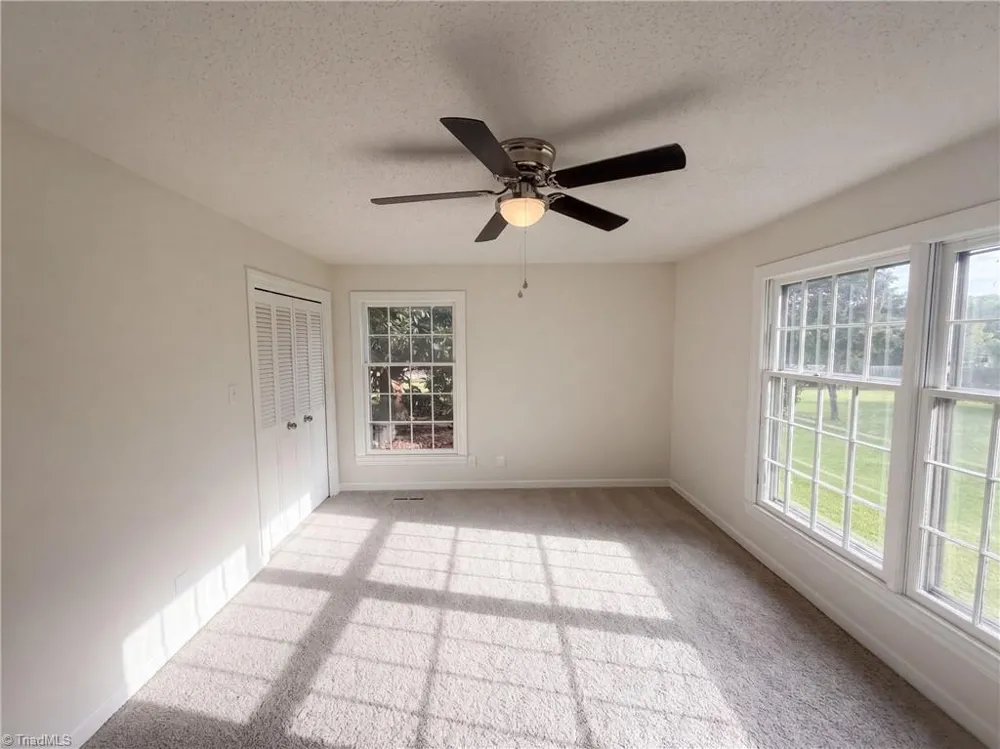 3828 Waterview Road High Point, NC 27265