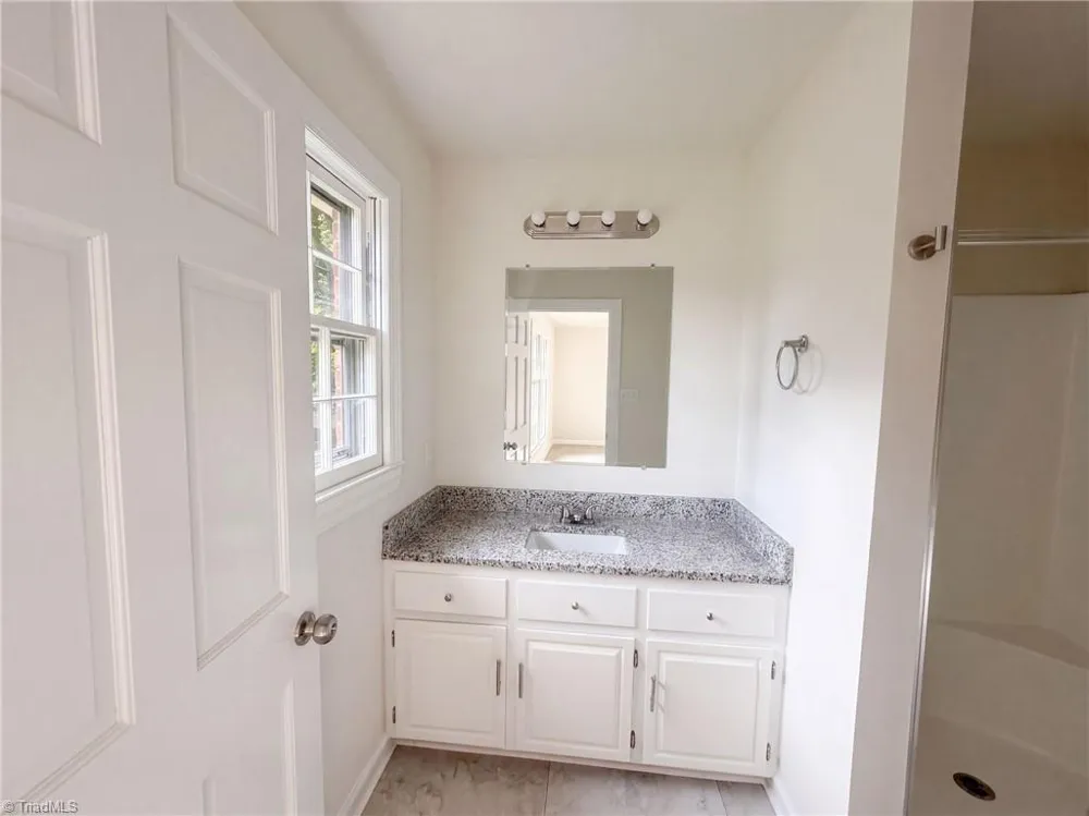 3828 Waterview Road High Point, NC 27265