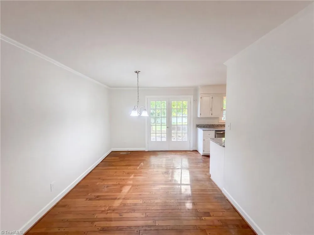 3828 Waterview Road High Point, NC 27265