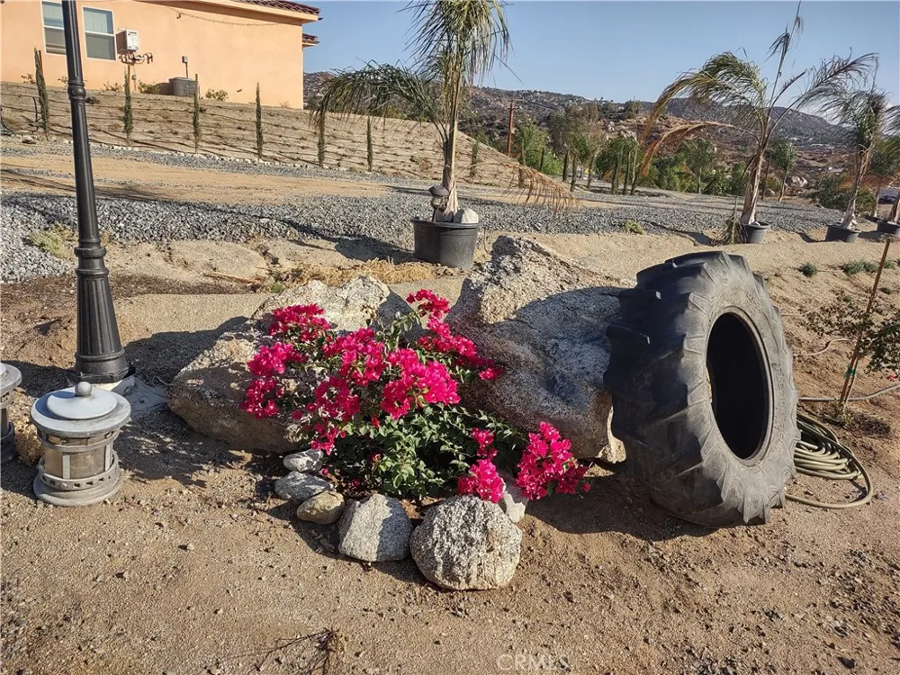 22060 Caballeros Nuevo, CA 92567