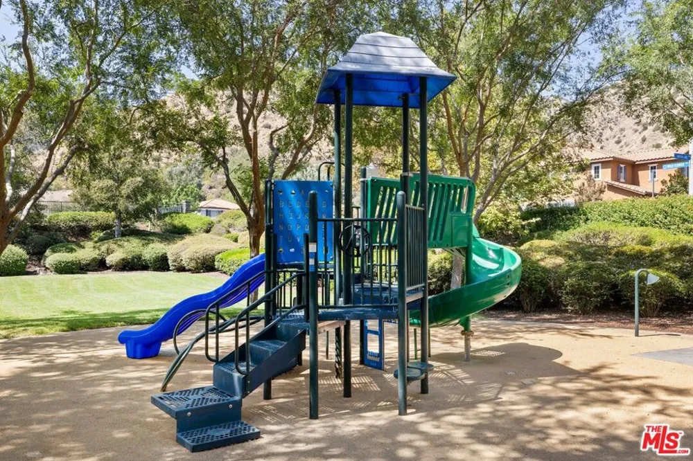 11 Turning Leaf Way Azusa, CA 91702