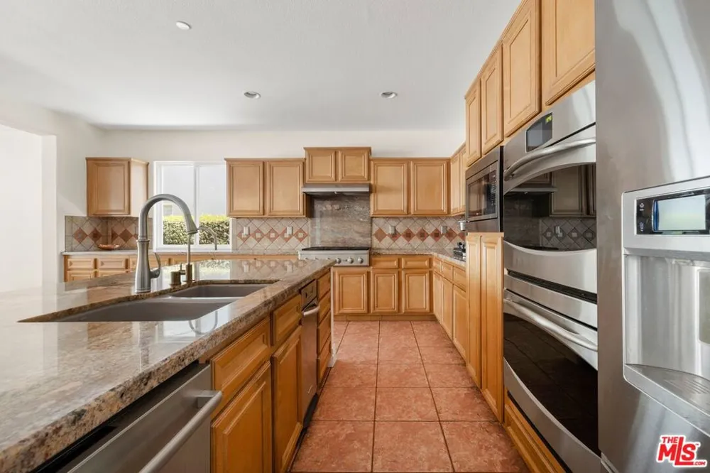 11 Turning Leaf Way Azusa, CA 91702