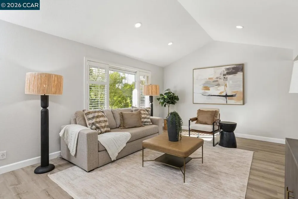 2225 Sierra Ct Concord, CA 94518