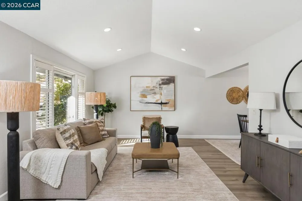 2225 Sierra Ct Concord, CA 94518