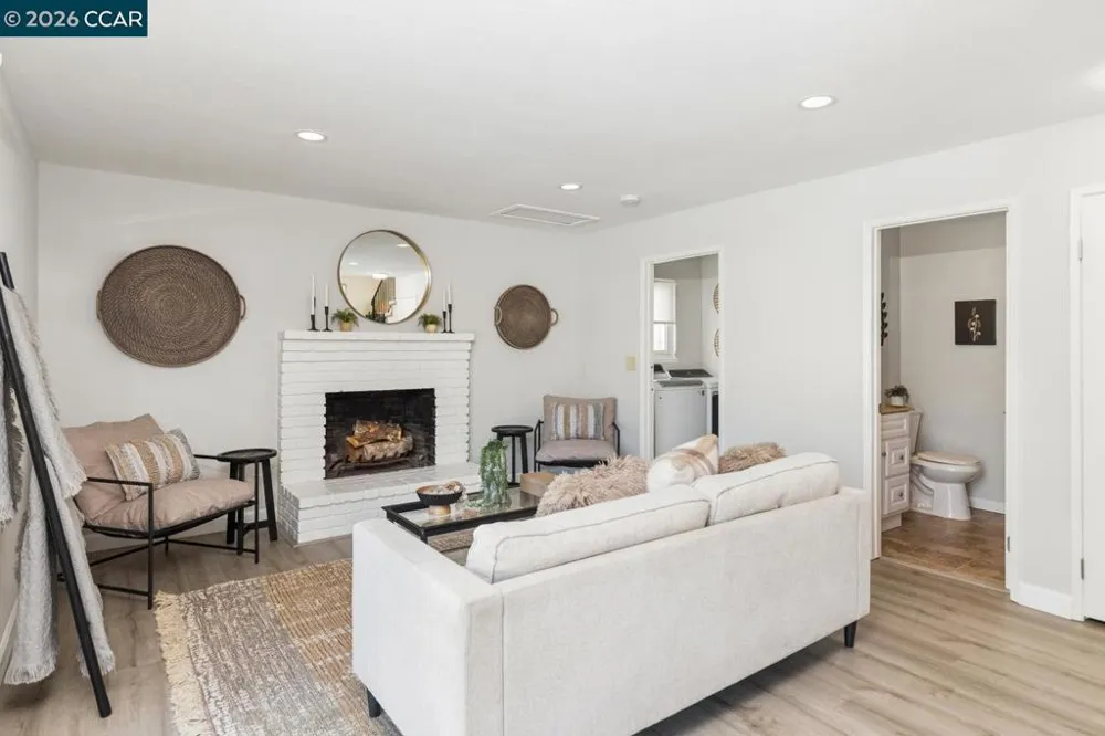 2225 Sierra Ct Concord, CA 94518