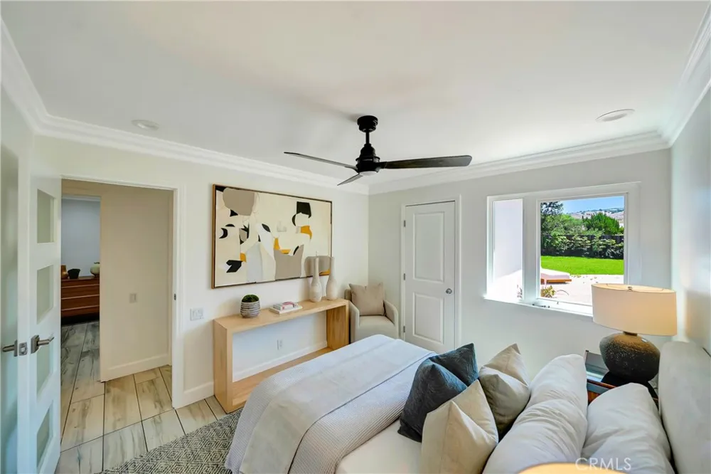 5420 Parkmor Calabasas, CA 91302