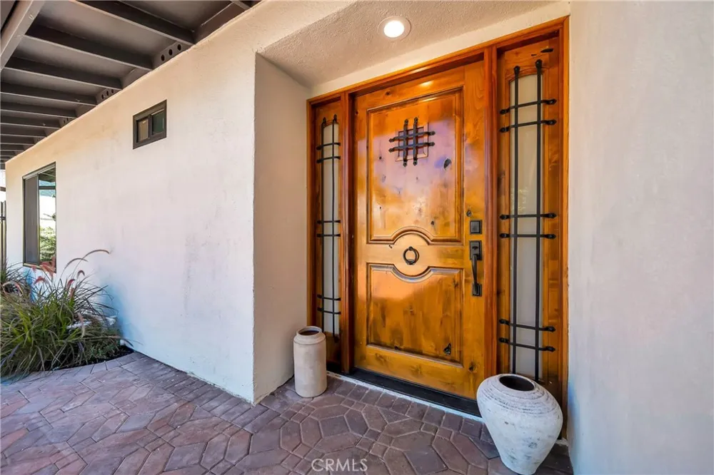 5420 Parkmor Calabasas, CA 91302