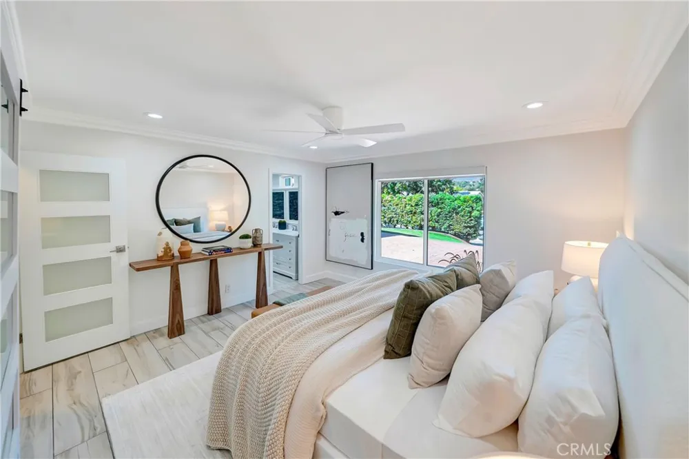 5420 Parkmor Calabasas, CA 91302