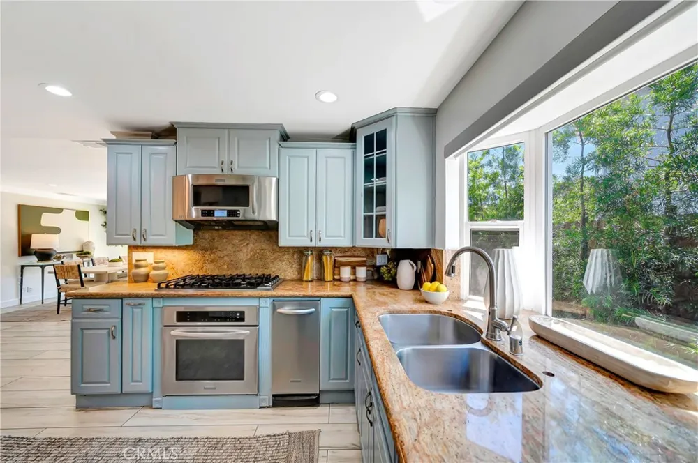 5420 Parkmor Calabasas, CA 91302
