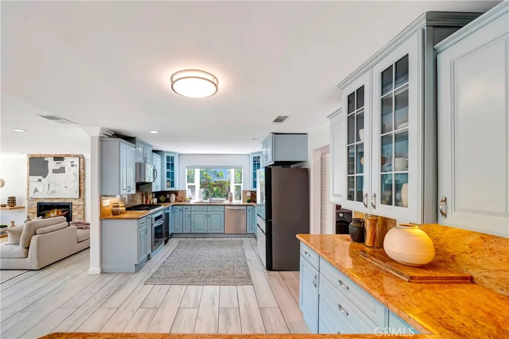5420 Parkmor Calabasas, CA 91302