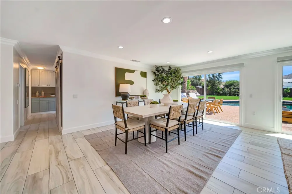 5420 Parkmor Calabasas, CA 91302