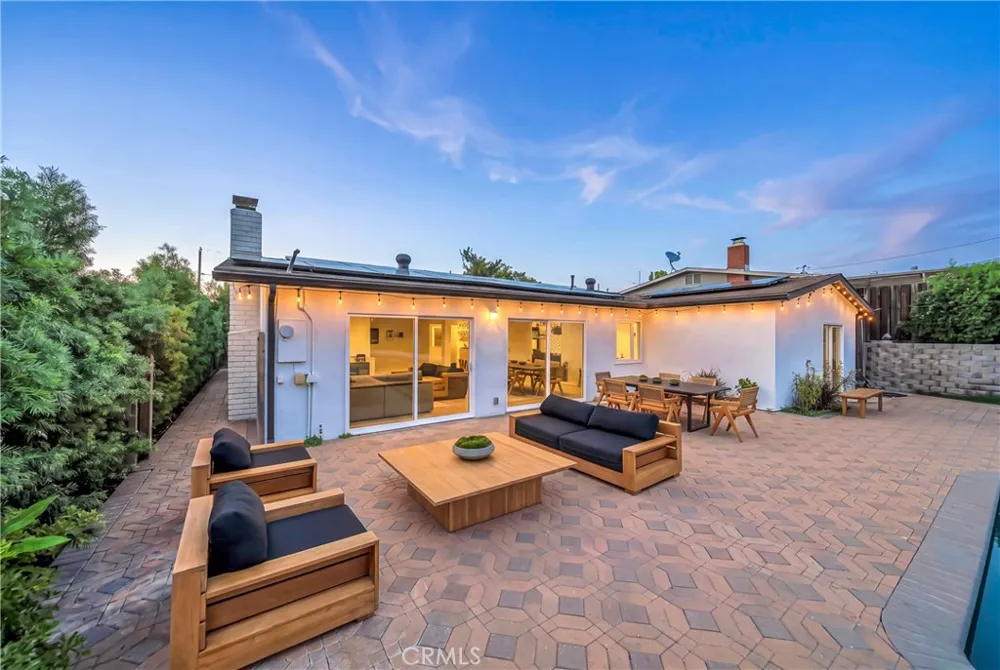 5420 Parkmor Calabasas, CA 91302