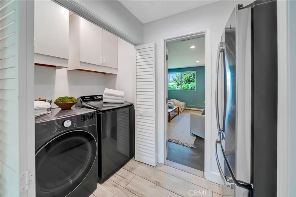 5420 Parkmor Calabasas, CA 91302