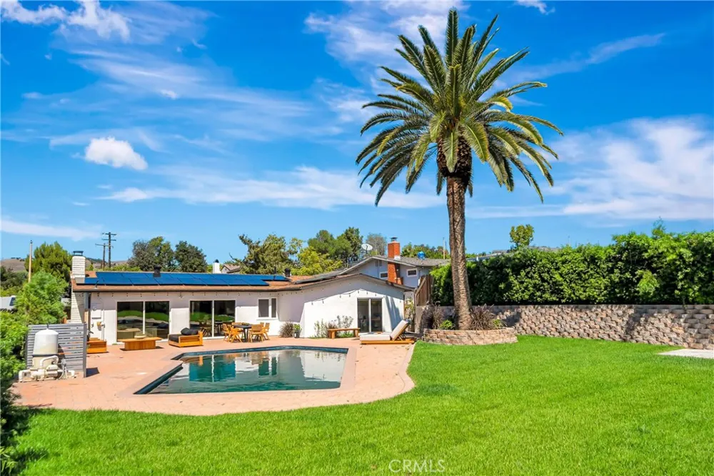 5420 Parkmor Calabasas, CA 91302