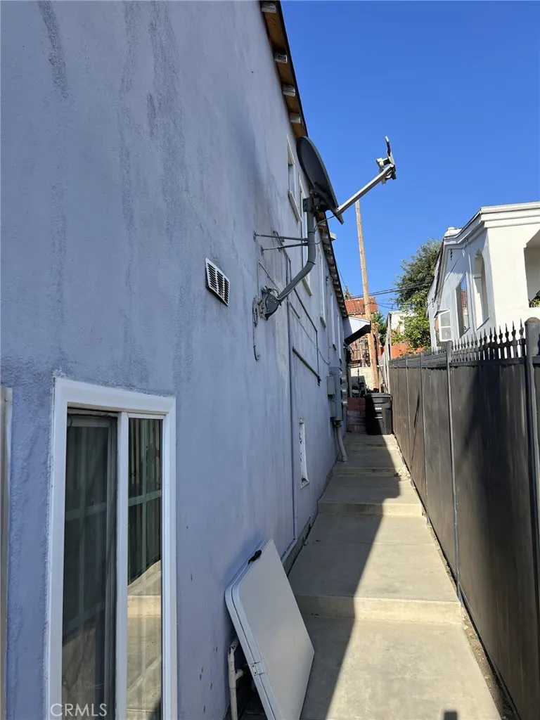 1454 Eastern Avenue Los Angeles, CA 90063