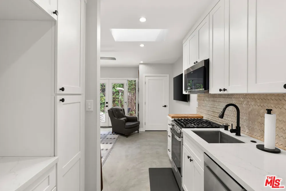 8102 Stewart Avenue Westchester, CA 90045