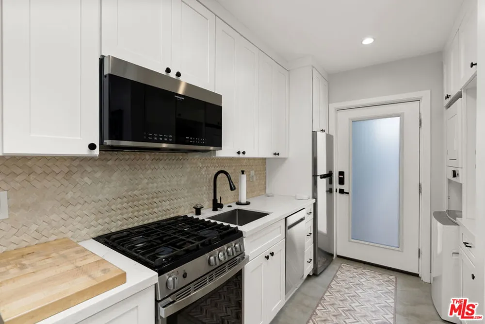 8102 Stewart Avenue Westchester, CA 90045