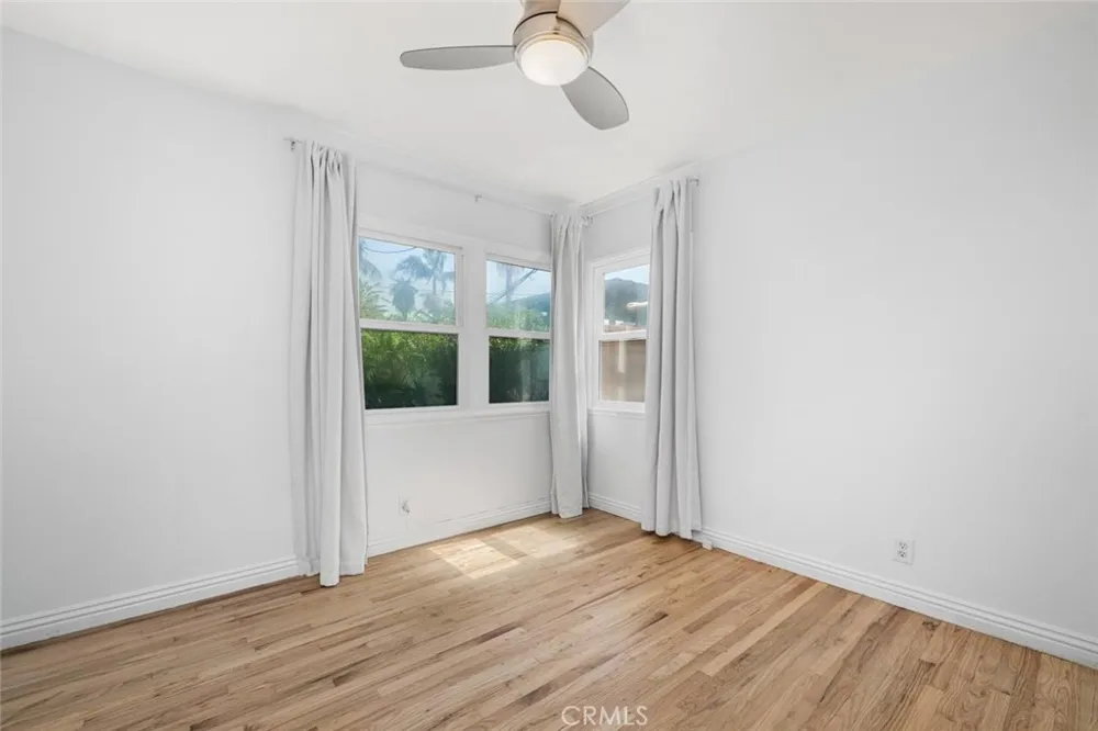 2552 Vuelta Grande Long Beach, CA 90815