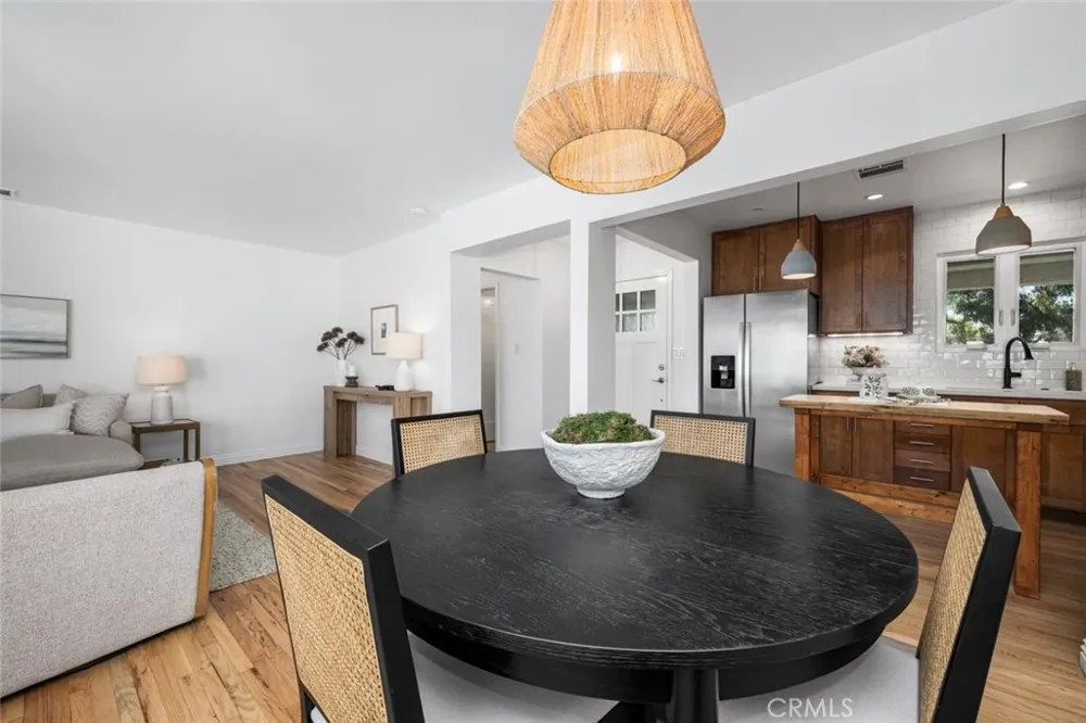 2552 Vuelta Grande Long Beach, CA 90815