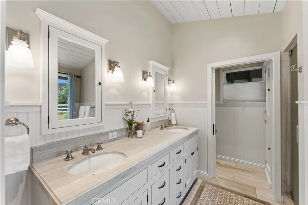 196 Colt Lane Thousand Oaks, CA 91361